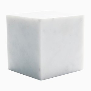 Pisapapeles cúbico grande de mármol de Carrara blanco de FiammettaV Home Collection