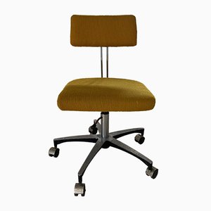 Original Industriemöbel kaufen | Pamono Online Shop