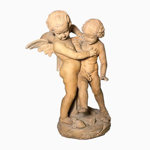 Sculpture d'Anges se Battant Antique en Terracotta