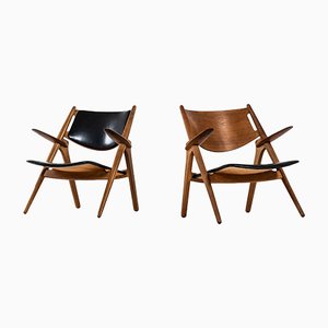 Moderne dänische CH-28 Beistellstühle aus Leder & Eiche von Hans Wegner, 1951