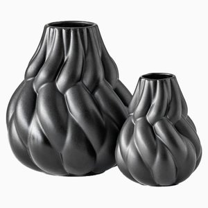 Grand Vase Eda Noir par Lisa Hilland pour Mylhta