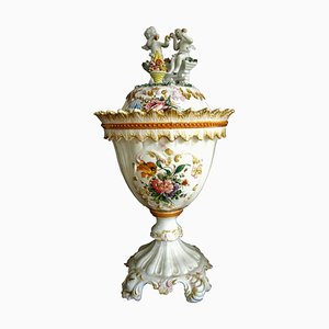 Jarrón vintage blanco de cerámica con tapa y decoración floral de Bassano
