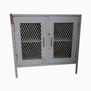 Original Industriemöbel kaufen | Pamono Online Shop