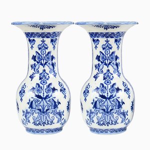 Jarrones de cerámica azules y blancos de Petrus Regout, siglo XIX. Juego de 2