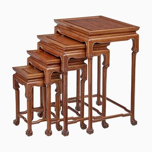 Tavolini ad incastro vintage in legno di Mayfair and Company, anni '50