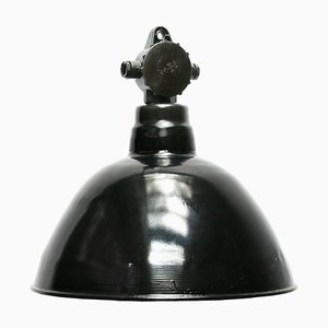 Schwarz emaillierte industrielle Deckenlampe aus Bakelit, 1950er