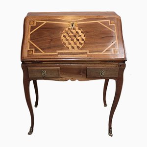 Antiker Louis XV Schreibtisch aus Nussholz