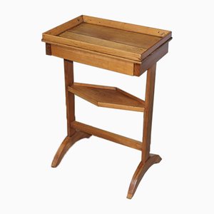 Mesa auxiliar antigua de madera de cerezo