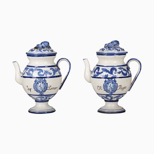 Brocche in ceramica bianca e blu, Italia, anni '60, set di 2