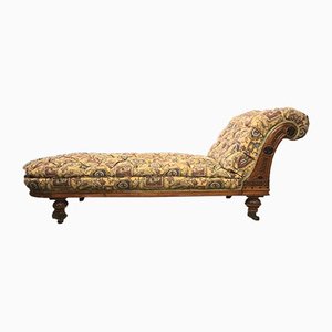 Antique Victorian Walnut Chaise Lounge