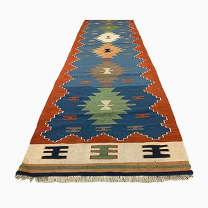 Alfombra de pasillo Kilim turca, años 60