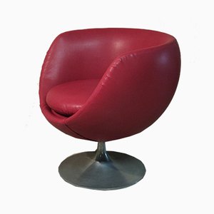 Italian Red Vinyl Egg Swivel Chair from OfficinadiRicerca, 1960s