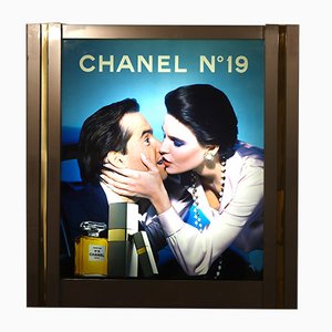Cartel publicitario iluminado de Chanel, años 80