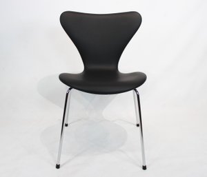 Sedia da pranzo modello 3107 in pelle nera di Arne Jacobsen per Fritz Hansen, anni '80