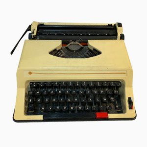 Máquina de escribir vintage, años 70