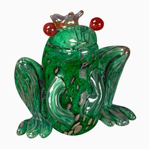 Escultura Green Frog Prince de VG Design and Laboratory Department