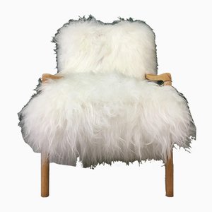 Vintage Art Déco Sessel mit weißem Schaffellbezug