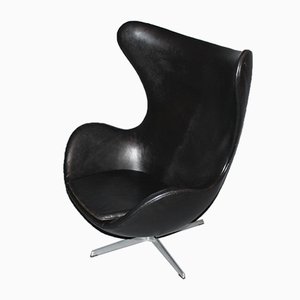 Egg chair nr. 3316 di Arne Jacobsen, 1963