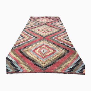 Türkischer Vintage Kelim-Teppich mit schäbiger Wolle, 338x168 cm