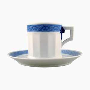 Taza de café Fan azul con platillo volante de Royal Copenhagen, siglo XX. Juego de 34