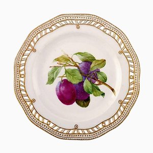 Plat Royal Copenhagen Flora Danica avec Motif de Fruit Prune