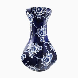 Rörstrand Nang-King Vase aus Steingut mit Blumenmotiv verziert