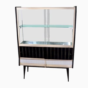 Weiße Formica und Schwarze Vitrine, 1960er