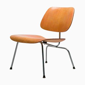 LCM Sessel mit rotem Anilin Lack von Charles & Ray Eames, 1950er