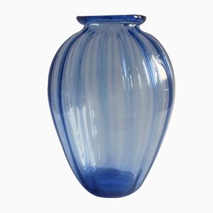 Vaso in vetro soffiato blu chiaro di MVM Cappellin & C., anni '20
