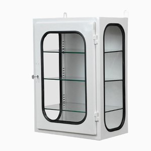 Shop Schränke und Kleiderschränke | Online bei Pamono