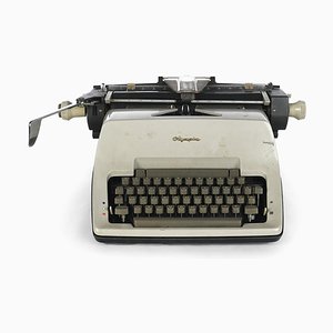 Máquina de escribir de Olympia, años 60