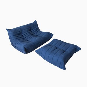 Blauer Togo Pouf und 2-Sitzer Sofa aus Mikrofaser von Michel Ducaroy für Ligne Roset, 2er Set