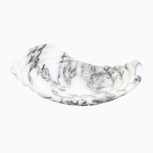 Bandeja Wave pequeña de mármol Arabescato de Fiammettav Home Collection