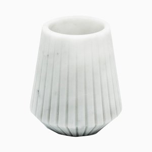 Petit Vase en Marbre de Carrare Blanc de Fiammettav Home Collection