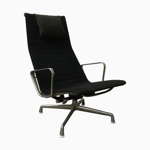 Model EA 124 Lounge Chair by Charles & Ray Eames for Herman Miller, 1980s