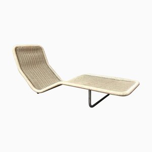 Deutsche Modell F10 Chaiselongue aus Kunststoff & Korbgeflecht von Antti Nurmesniemi für Tecta, 1970er