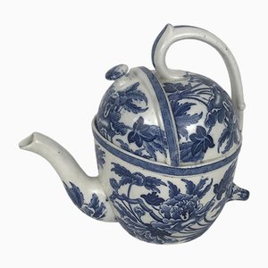 Peony Teapot by Sir Douglas Baillie Hamilton Cochrane for Wedgwood, England, 1900s