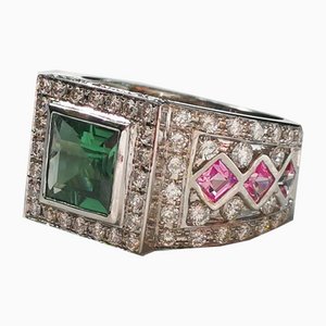 Anillo de oro blanco de 18k adornado con una corona de viaje en verde de 1,3 quilates con diamantes y zafiros en rosa