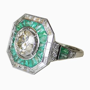 Anello in stile Art Déco in oro bianco e verde con moissanite 1.8K e smeraldo