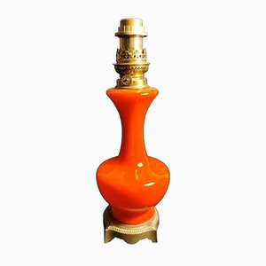 Lampada da petrolio antica in vetro opalino arancione e ottone dorato