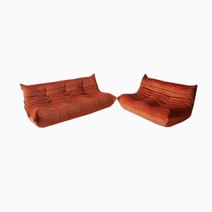 Orangefarbenes Togo 2-Sitzer & 3-Sitzer Sofa Set aus Samt von Michel Ducaroy für Ligne Roset, 1970er, 2er Set