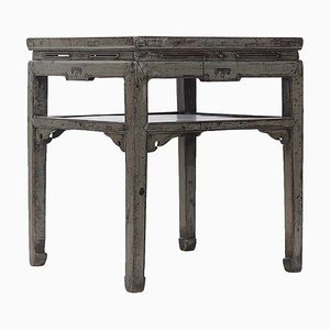 Antiker Viereckiger Esstisch mit Geschnitzter Tischplatte