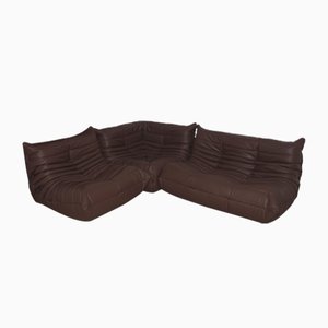 Sillón Togo de cuero en marrón oscuro con sofá de dos plazas y esquinero de Michel Ducaroy para Ligne Roset. Juego de 3
