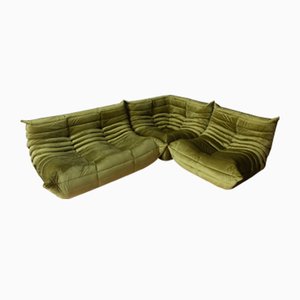 Juego de sillón, sillón y sofá de dos plazas Togo de terciopelo verde oliva de Michel Ducaroy para Ligne Roset, años 70