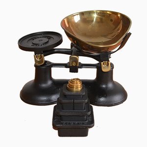 Balance Victor Antique par Robert Welch