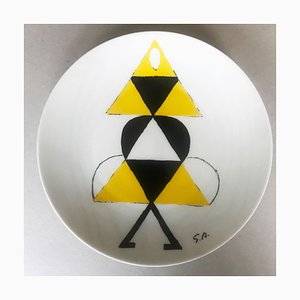 Assiette The Yellow Dancer en Porcelaine, 1973