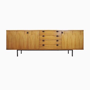 Sideboard aus Hellem Kirschholz und Mahagoni mit 4 Schubladen und Schwarz Lackierten Metallbeinen und Griffen von Alain Richard für Muebles TV, 1954