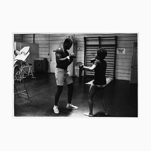 Boxe Lola Falana dans la Salle de Gym Photographiée par Frank Dandridge, 1969