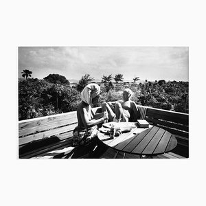 Bahamas-Curd Jürgens e Moglie Simone Bicheron Topless on a Terrace, 1971
