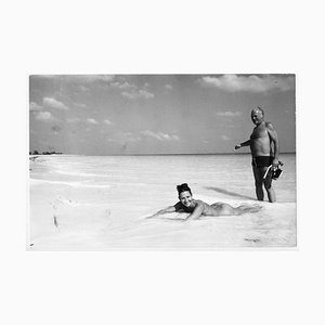 Bahamas Curd Jürgens & Wife Simone Bicheron on the Beach, 1971